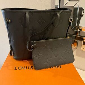 Louis Vuitton never full mm new black
